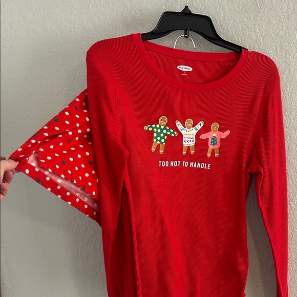Old Navy Other - Christmas pajama SET